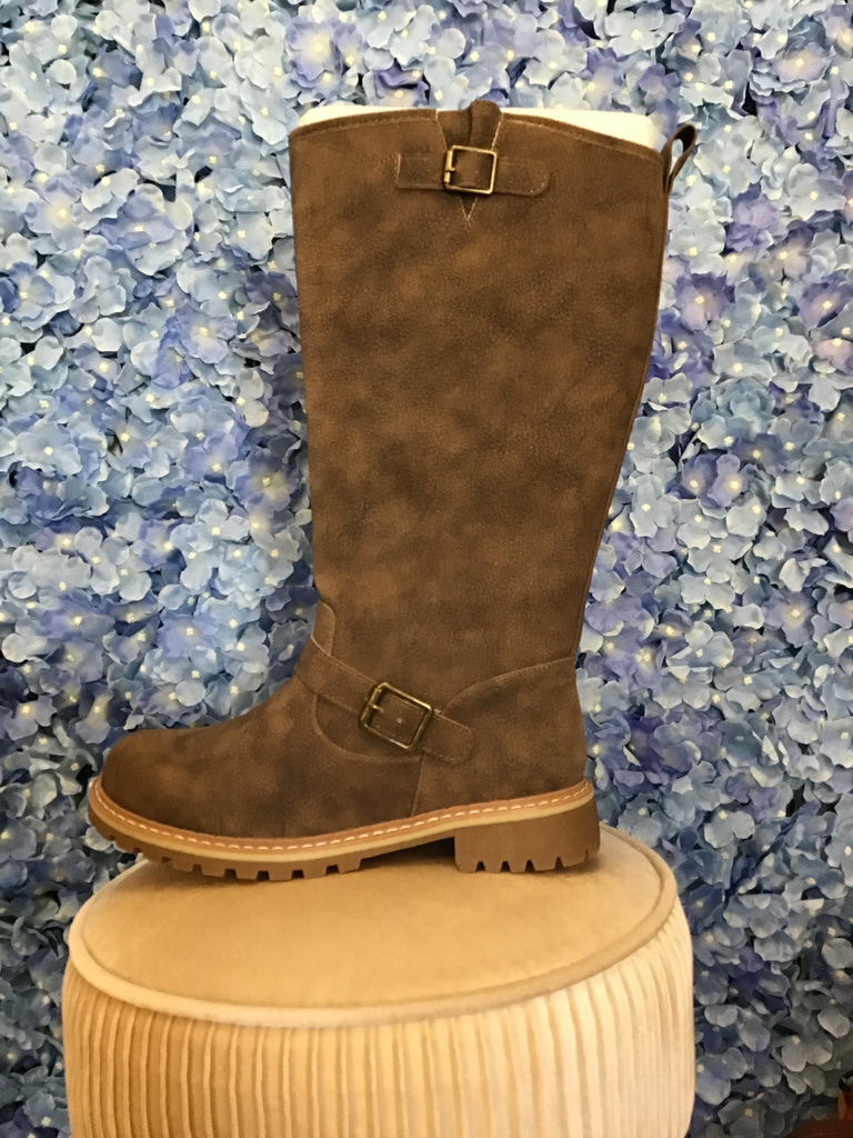 Carney pebbled boot