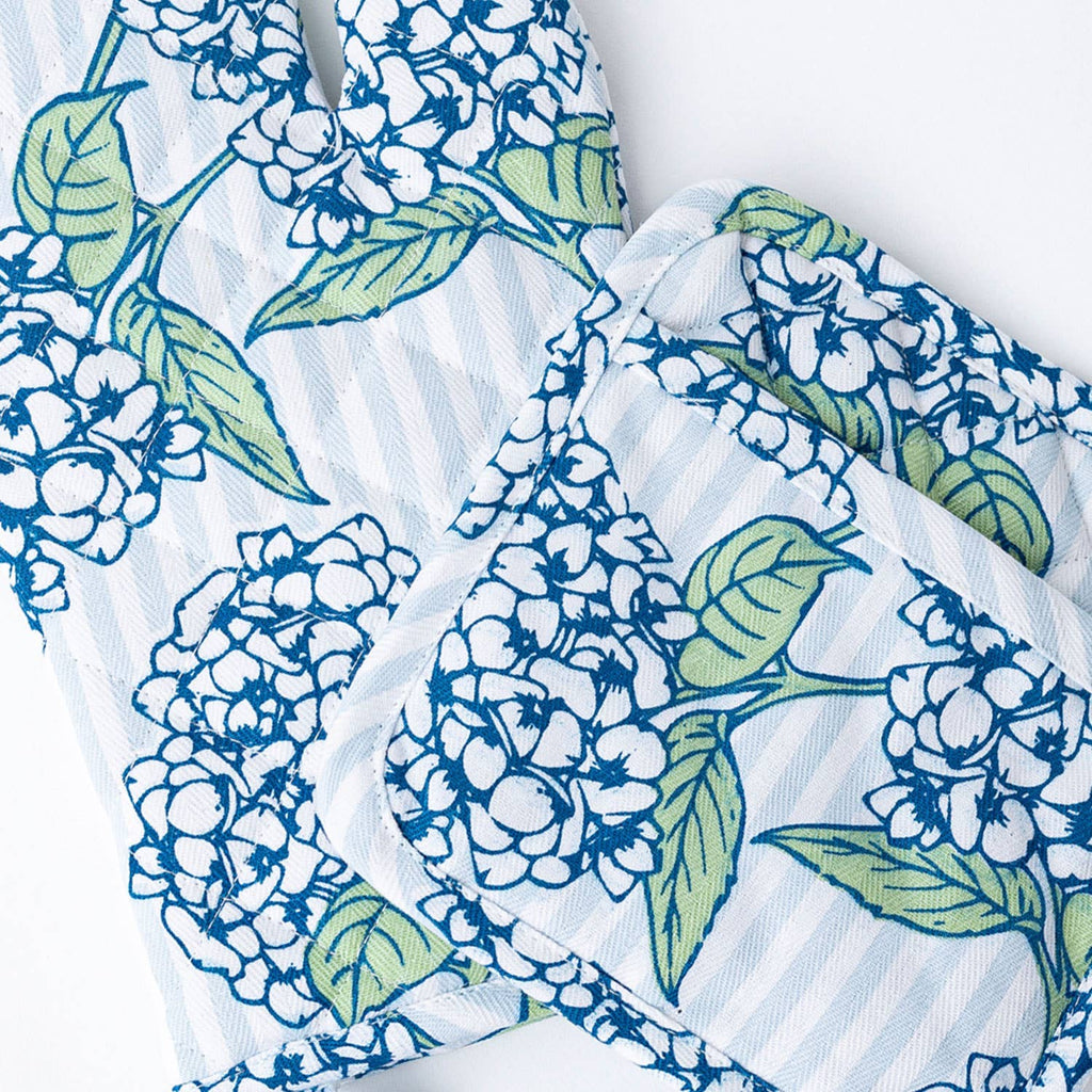 Hydrangea Oven Mitt Set